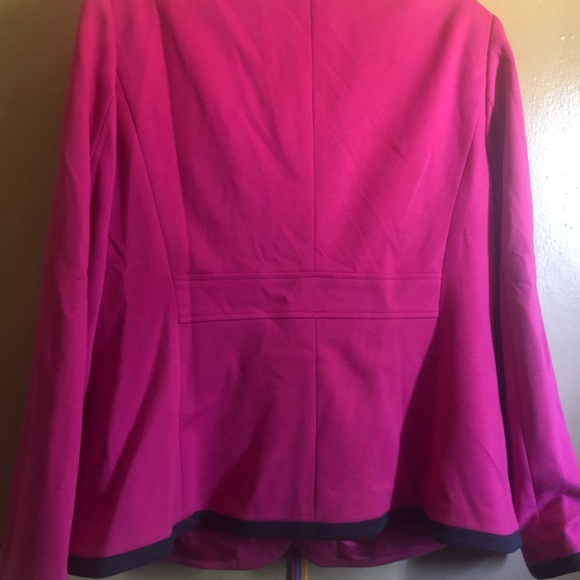 New - Picture 3 of 6